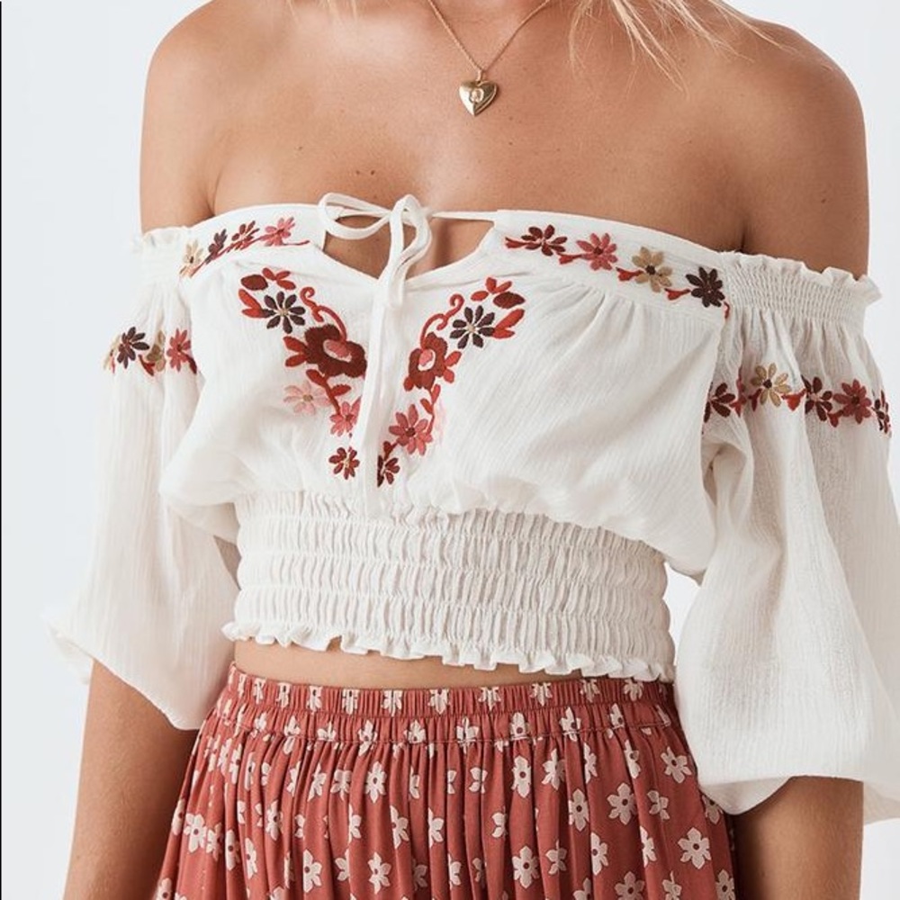 Tuula Off The Shoulder Blouse